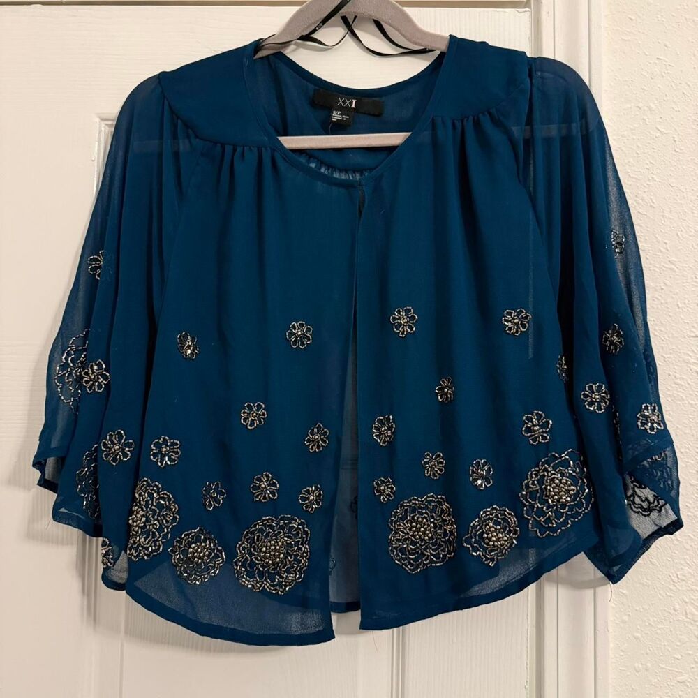 Forever 21 Y2K vintage Women's Blue and Silver beaded shawl